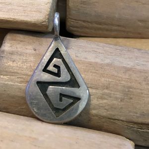 VTG sterling Hopi Native American pendant
